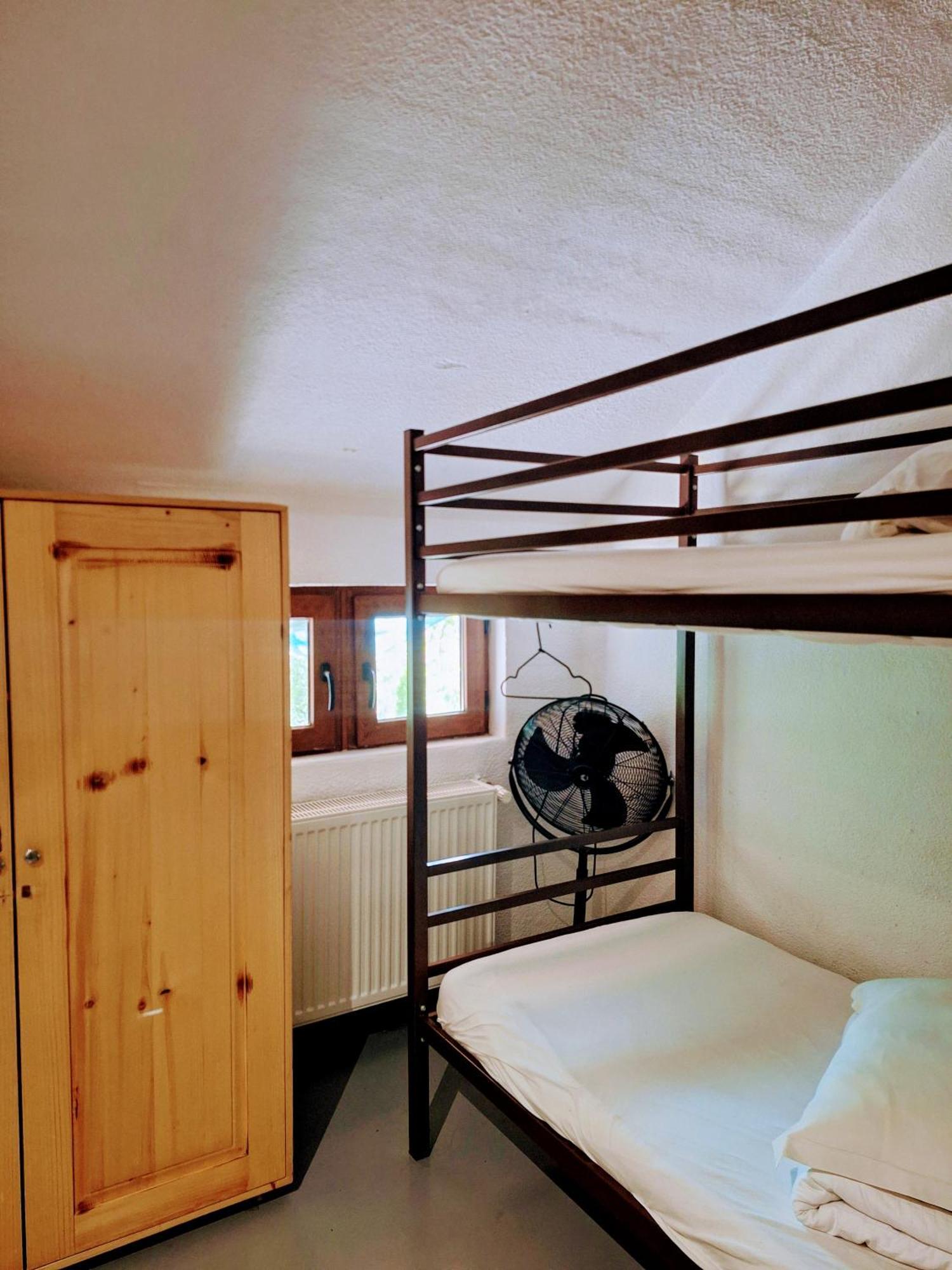 Downtown Hostel Braşov Buitenkant foto
