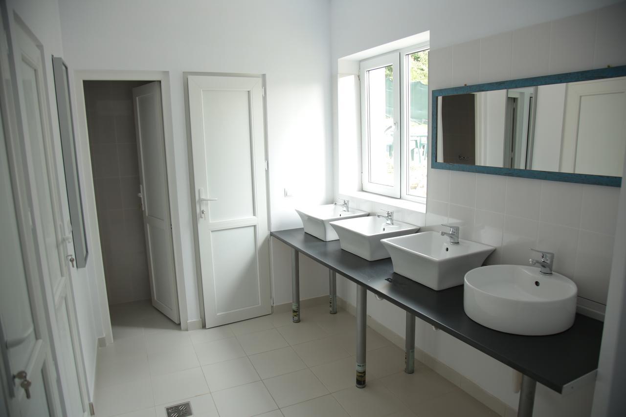 Downtown Hostel Braşov Buitenkant foto